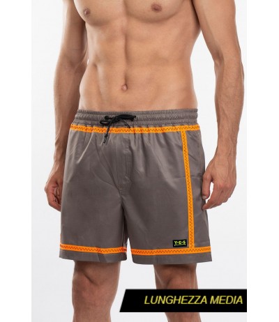 Boxer in tessuto water resistant con cuciture termosaldate in colore fluo Yes.